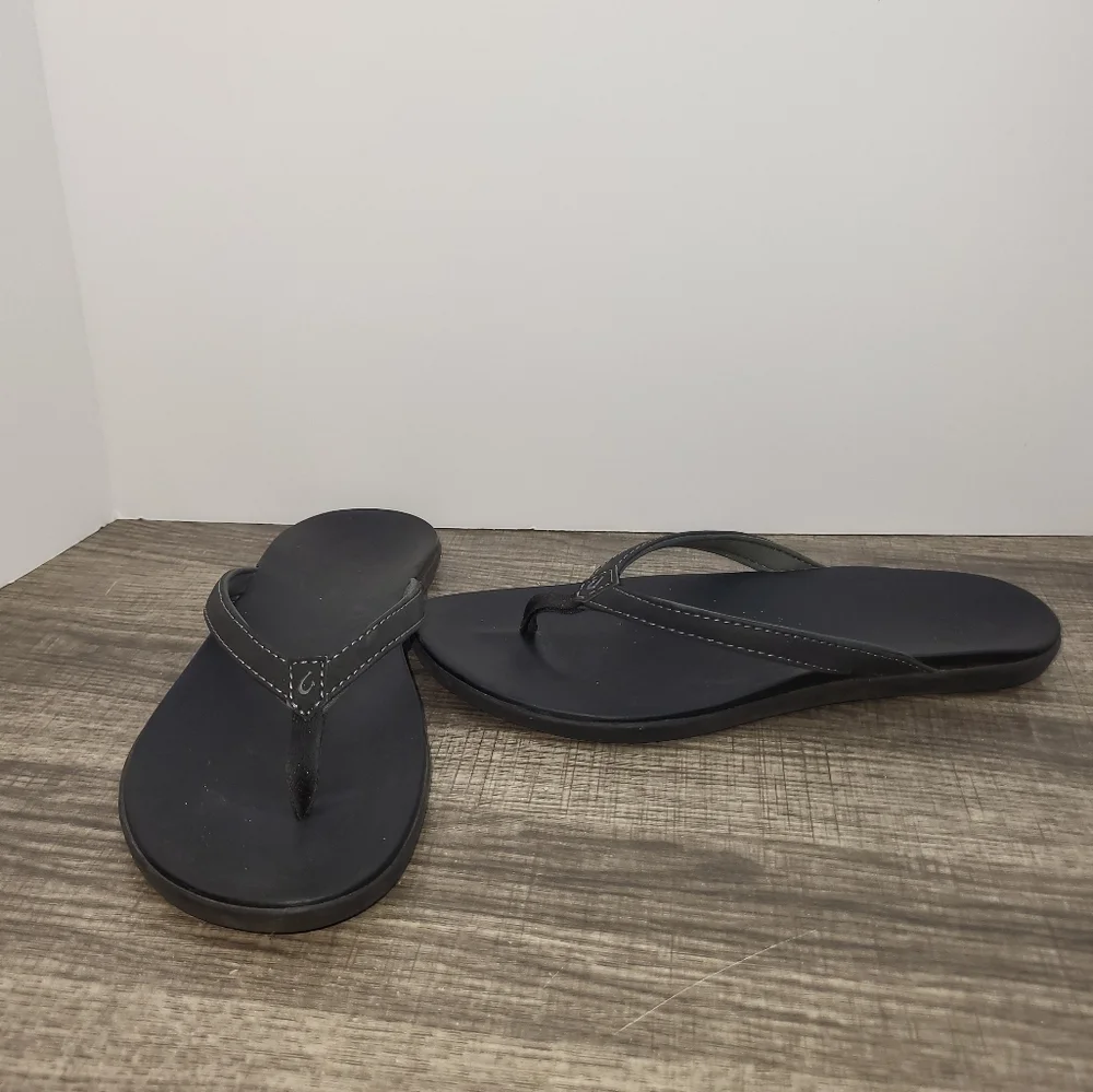 OluKai Ho’Opio Leather Flip Flops Woman’s Sz US 8 Summer Beach
